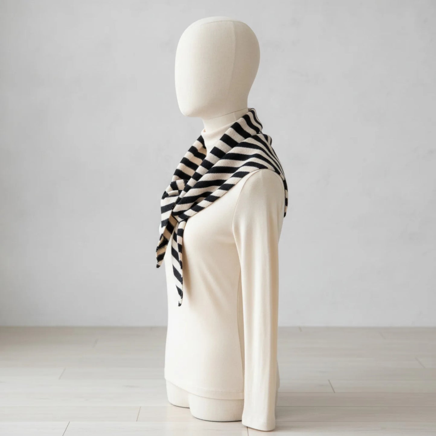 Foulard Triangle Laine Tricotée Rayée