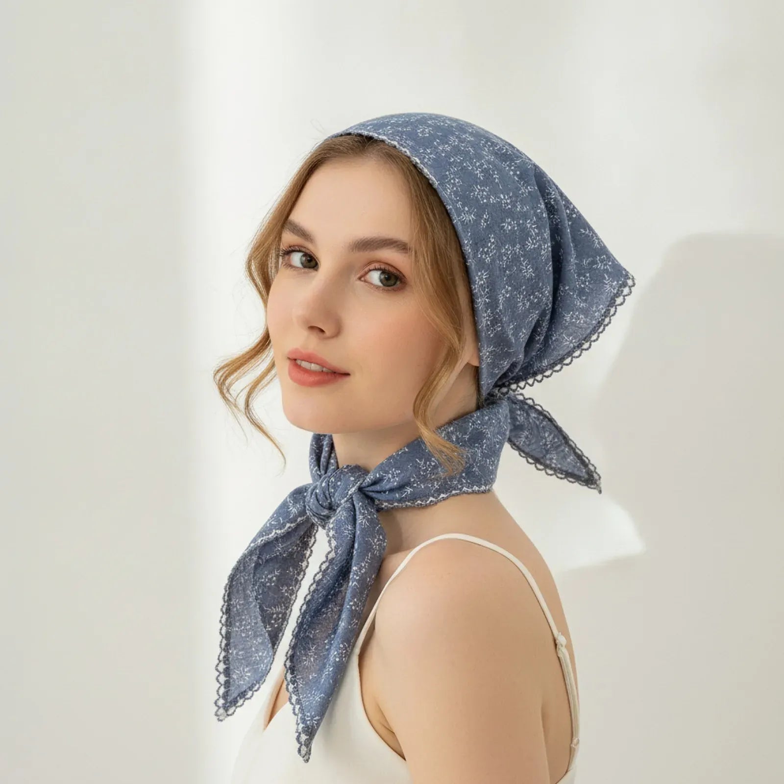Foulard Triangle Fleurie Bohème Bleu