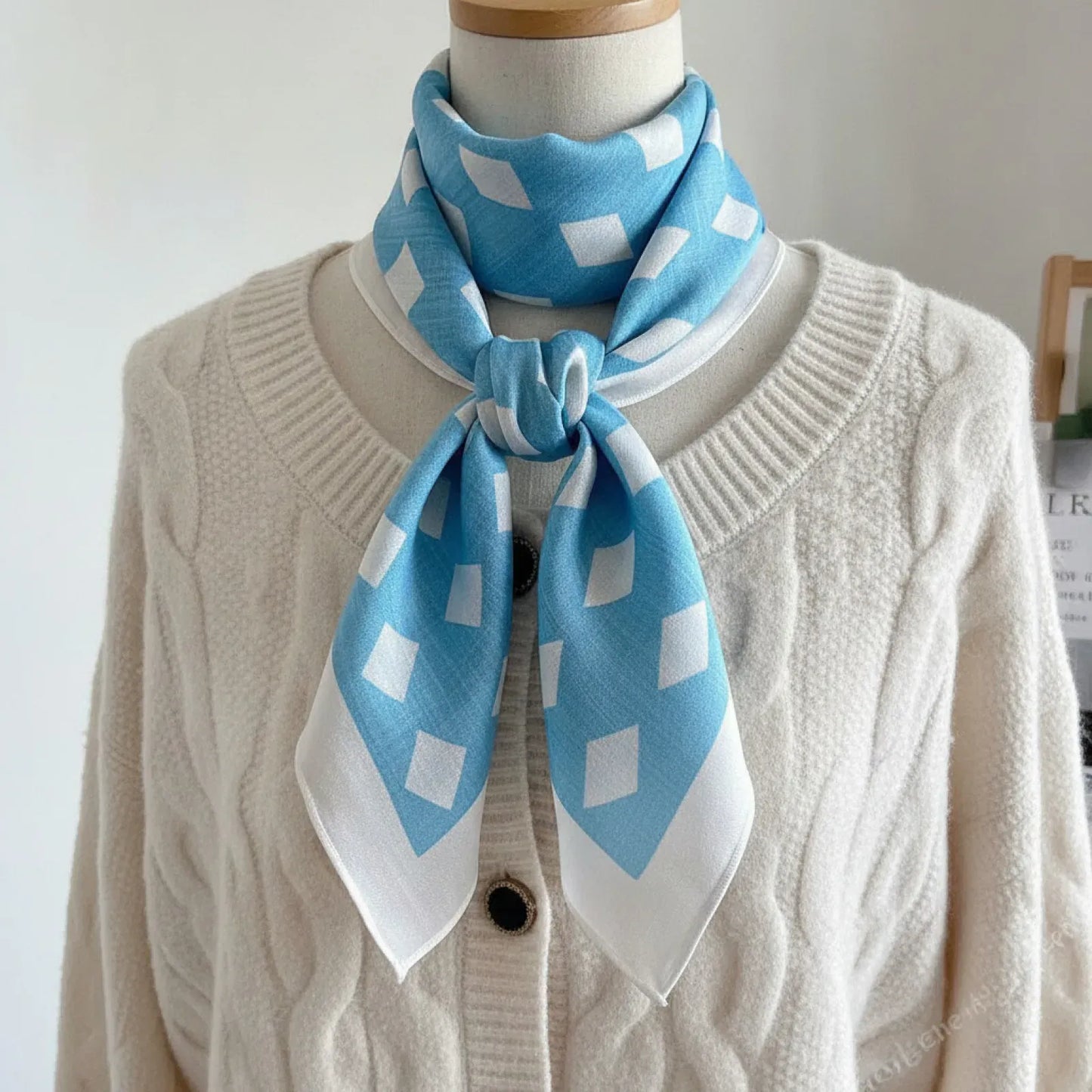 Foulard Carré Soie Bohème Bleu Imprimé Floral
