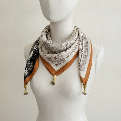 Foulard Triangulaire Soie Magnétique Noir