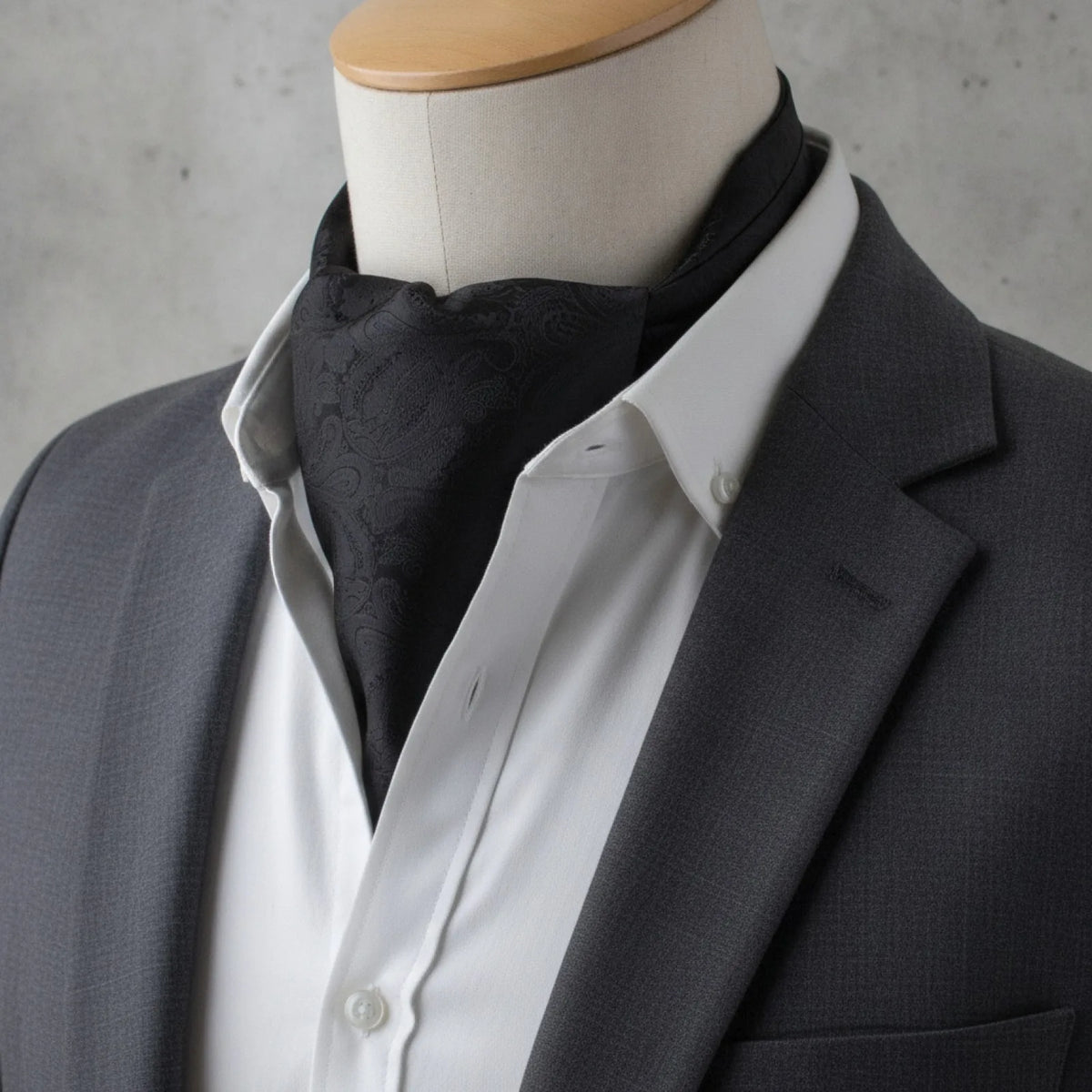 Cravate Ascot Soie Gris Vintage Homme