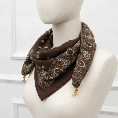 Foulard Triangulaire Soie Magnétique