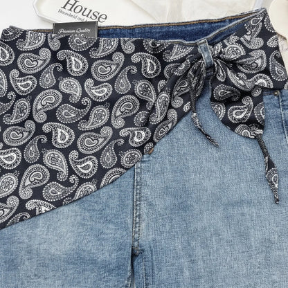 Foulard Carré Soie Motif Ananas Rétro Noir