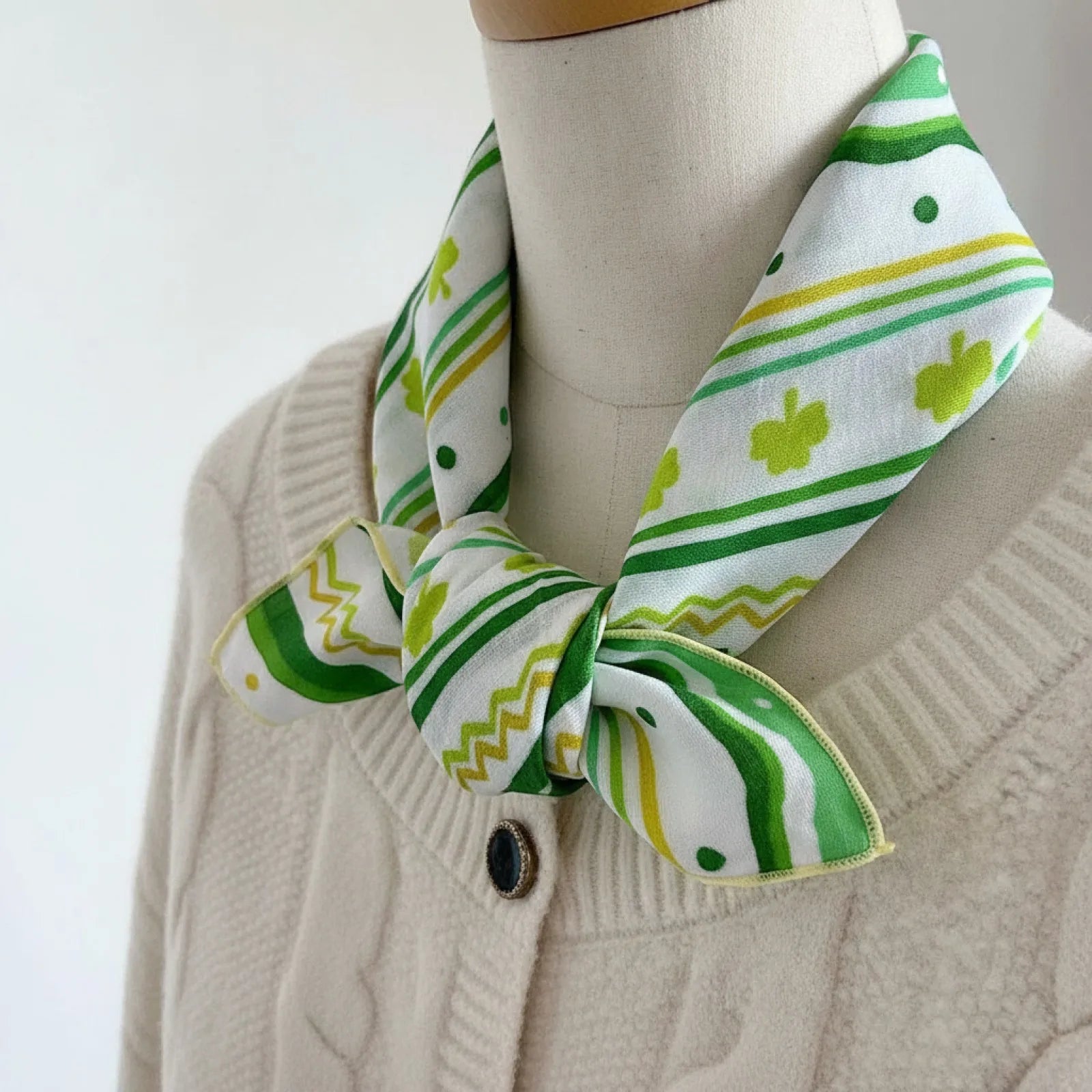 Foulard Carré Soie Imprimé Floral Vert Bohème