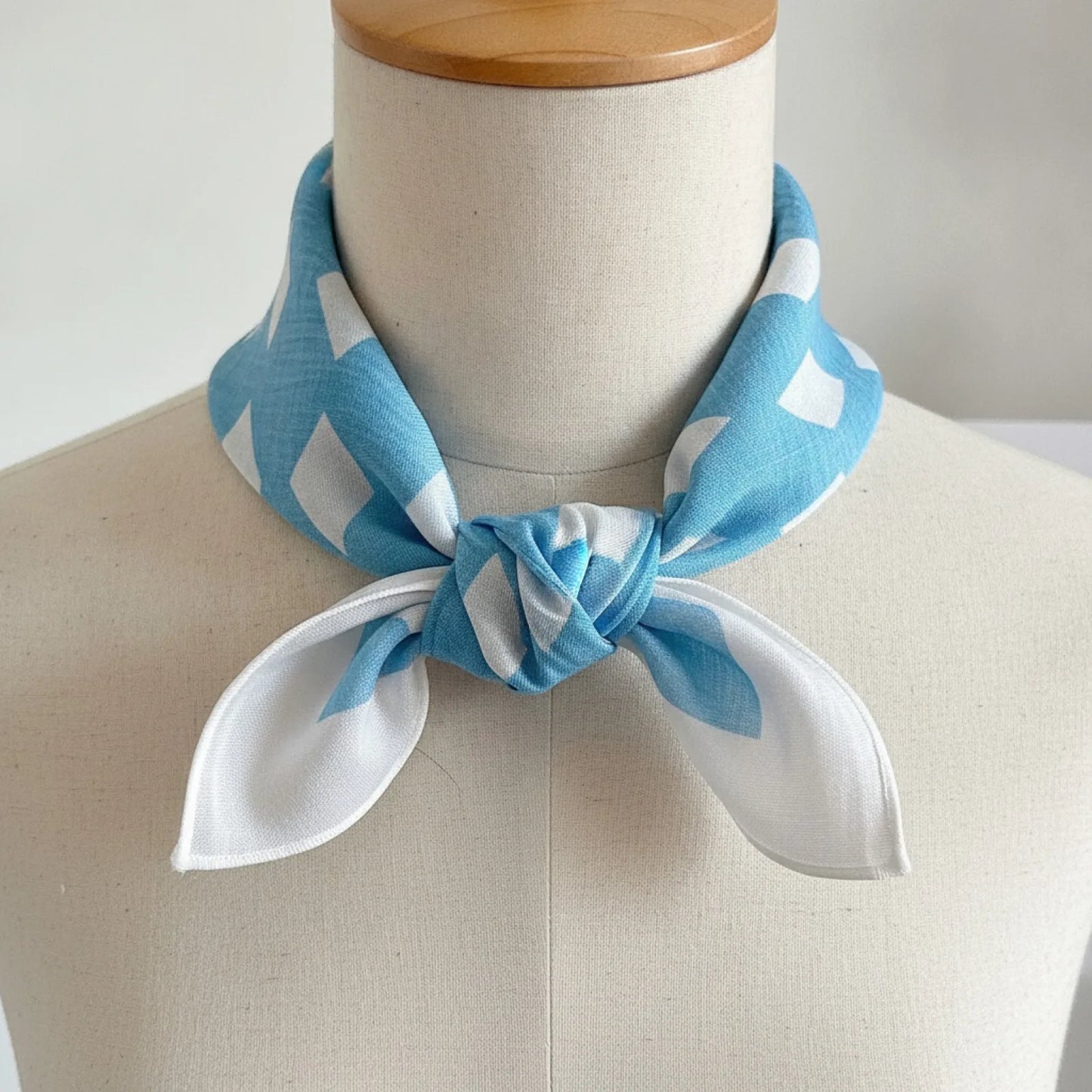 Foulard Carré Soie Bohème Bleu Imprimé Floral